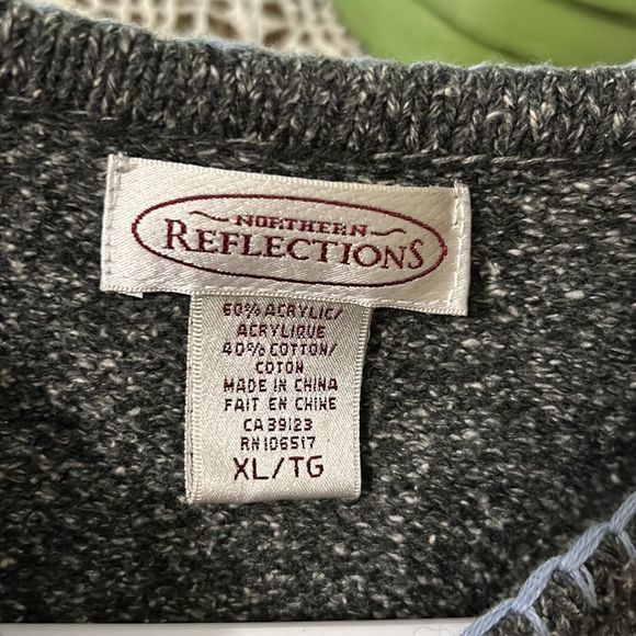 Northern Reflections knit vest‎ with embroidered accents, XL - Picture 6 of 6